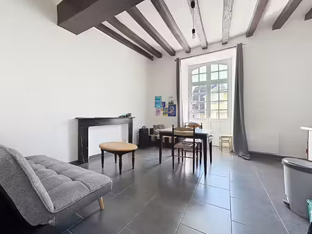 location appartement 2 pièces  41.13m²  château