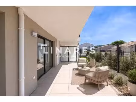 le domaine de bellepeire - appartement t4 de 81m2 - terrasse - double box (sus) - 13170 le