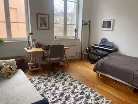 location appartement 3 pièces 82 m² à lyon 4ème (69004)  1 154 €