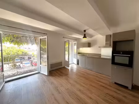 location appartement 3 pièces 86.69 m² à pierrevert (04860)  860 €