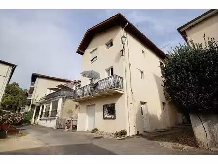 location meublée maison 5 pièces 100 m² à amou (40330)  780 €