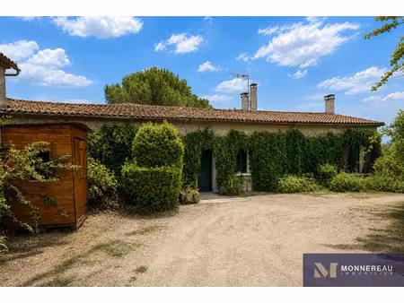 maison ancienne renovee avec beau jardin