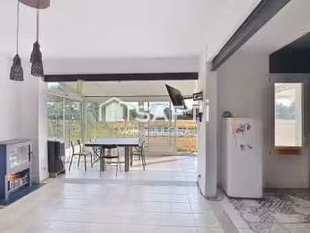 vente maison piscine à saint-julien-des-landes (85150) : à vendre piscine / 128m² saint-ju