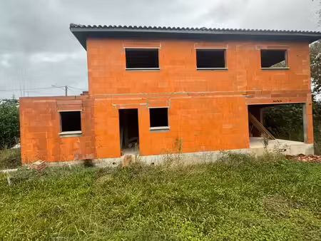 a vendre villa semi-fini