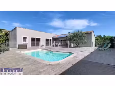 poulx  villa contemporaine de plain-pied 156 m2  4 chambres 