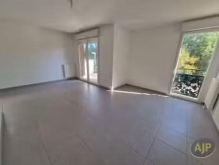location appartement 2 pièces à pont-rousseau (44400) : à louer 2 pièces / 48m² pont-rouss