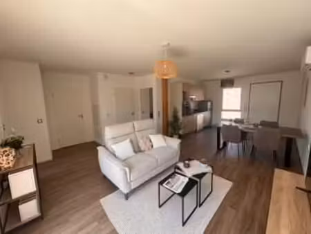 location appartement 3 pièces meublé à saint-méen-le-grand (35290) : à louer 3 pièces meub