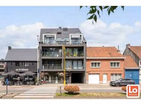 opbrengsteigendom met 6 appartementen te koop met telkens...