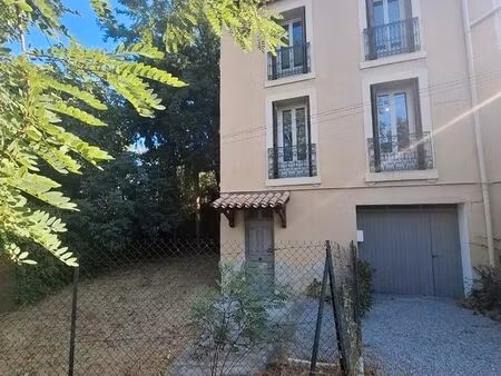 charmante maison avec jardin et garage