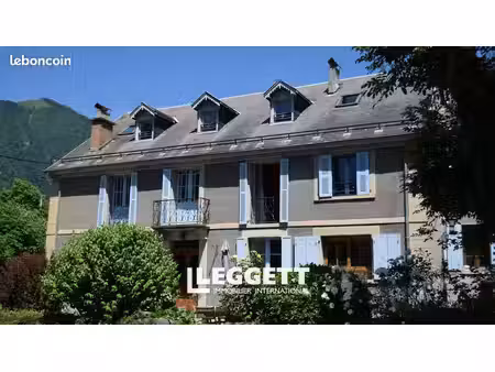 maison 14 pièces 265 m²