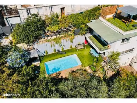 maison familiale + 3 appartements indépendants