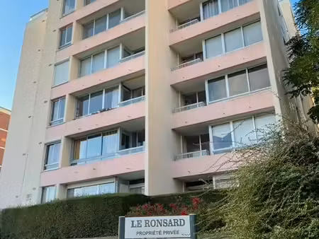 le havre rue mac orlan  tb appt f2 dans residence avec ascenseur et parking prive. renovat