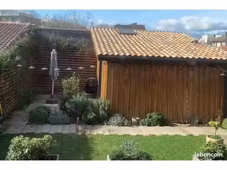 location studio meublé indépendant avec terrasse – bail étudiant – tout compris