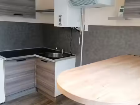 studio duplex en fond de cour