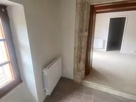 logement atypique de charme t3 refait