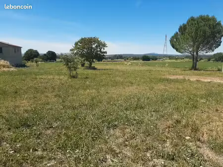 terrain 500 m² sainte anastasie