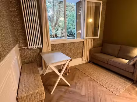 studio avec stationnement - centre ville - aix les bains