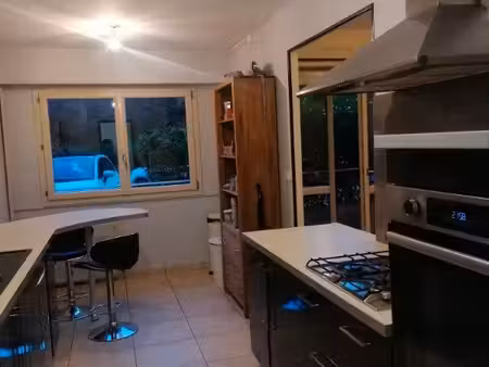 bel appartement avec balcon