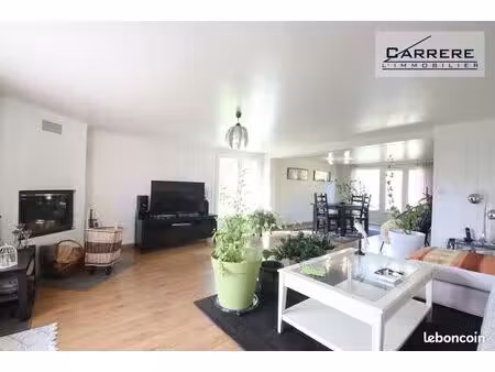 maison 9 pièces 223 m²