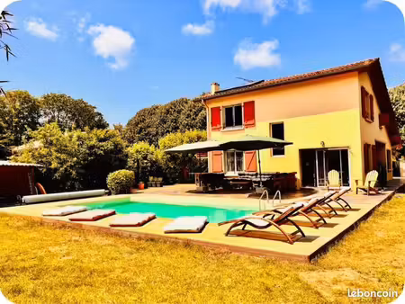 confortable maison meublée avec piscine