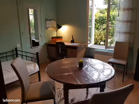 meublé avec jardinet camus/ la garenne exclusif etudiant(e)