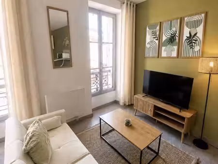 t2 meublé rénové – 43 m² – parking privé– bras 83149