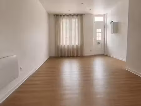 maison 3 pièces 70 m²