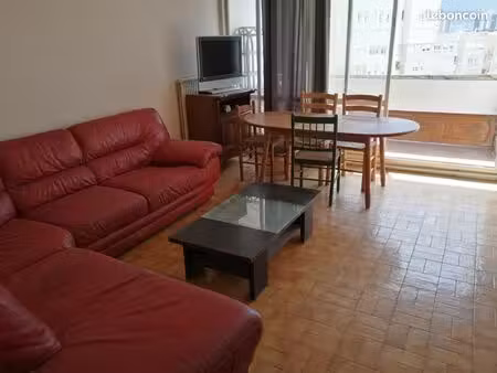 t2 35 m2 avec balcon