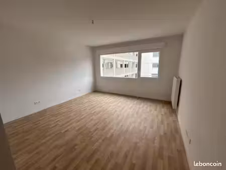 studio 1 pièce 26 m²