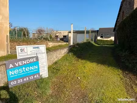 terrain 1076 m² gael