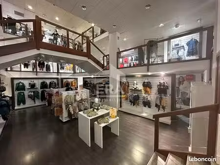 local commercial 700 m² chateauroux