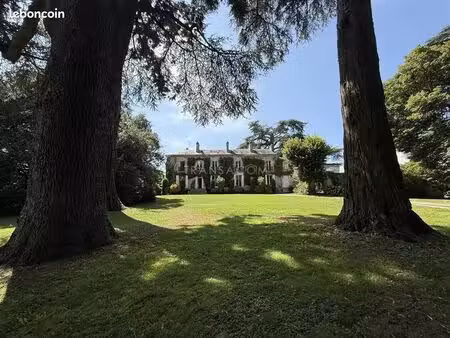 maison 10 pièces 463 m²