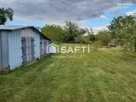 terrain 1750 m² clion
