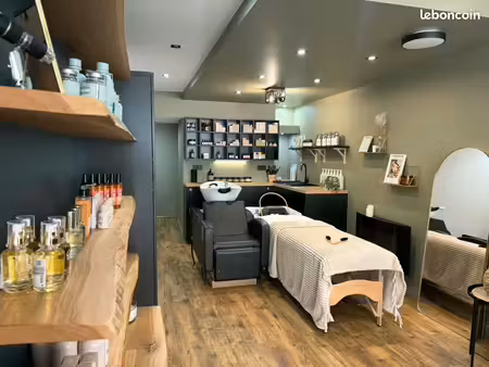 à vendre fond de commerce salon de coiffure châteaubourg