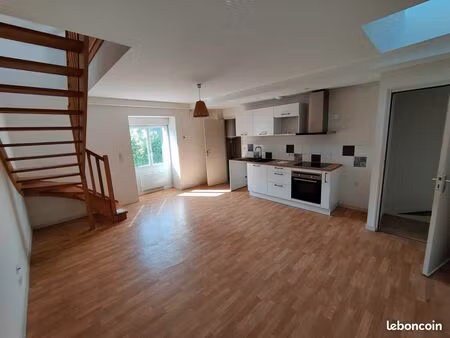 t2 duplex 45 m² - cuisine équipée - montauban-de-bretagne