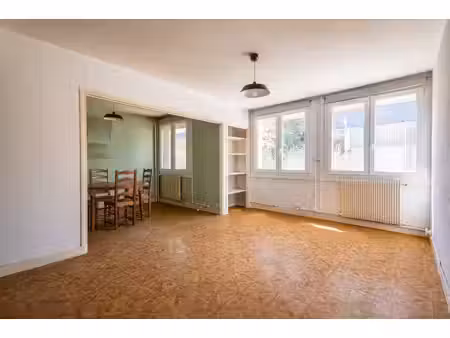 ronchin - appartement - 2 chambres - parking