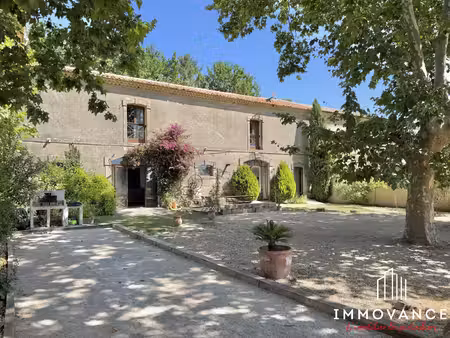 mas authentique t8 de 335m² avec piscine