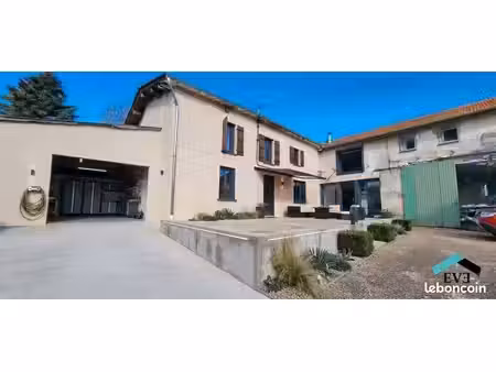 propriété 9 pièces 380 m²