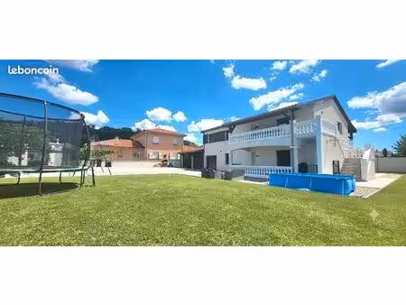 maison 9 pièces 200 m²