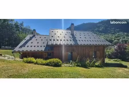 villa 5 pièces 100 m²