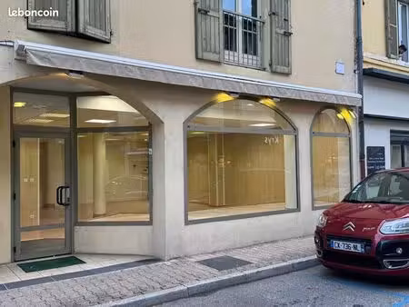 local commercial 70m2 emplacement n°1