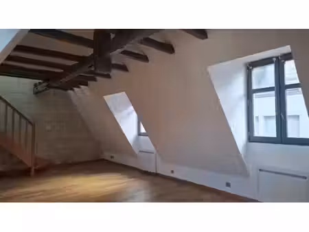 a louer t3 en duplex quartier des halles