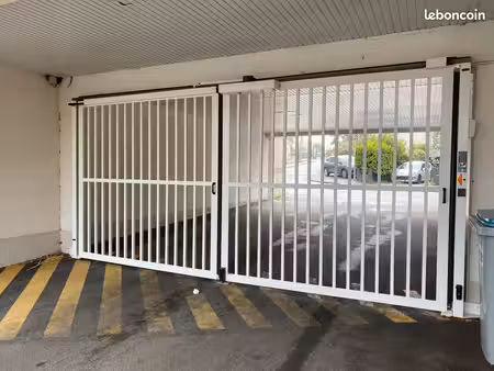 loue garage rue des deportes