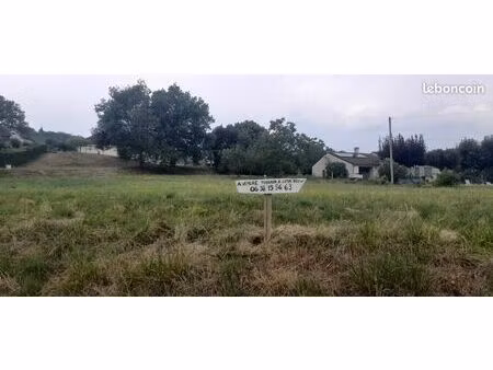 terrain à bâtir 1700m2 à lanzac (lot)