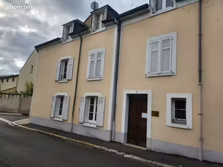 appartement 2 pièces 67 m²