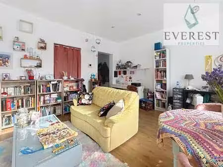 place saint-boniface ! magnifique duplex à vendre à ixelles