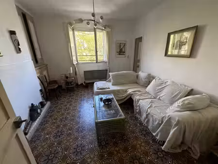 appartement 66 m2  lumineux  avec 23 m2 de cave.