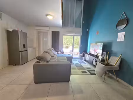 appartement récent de 4 pièces  85 m2 + balcon + parking