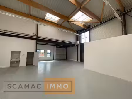 location entrepôt 297m²