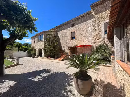 mas de village avec piscine